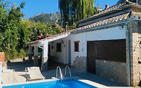 La Fuente De El Nacimiento